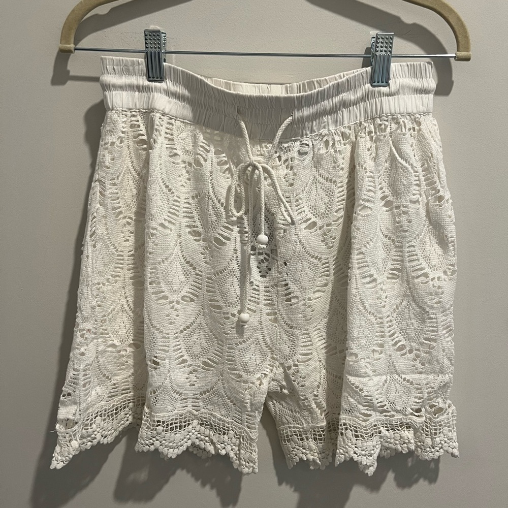 NWT Ananada’s Collection- White Lace Overlay Shorts
